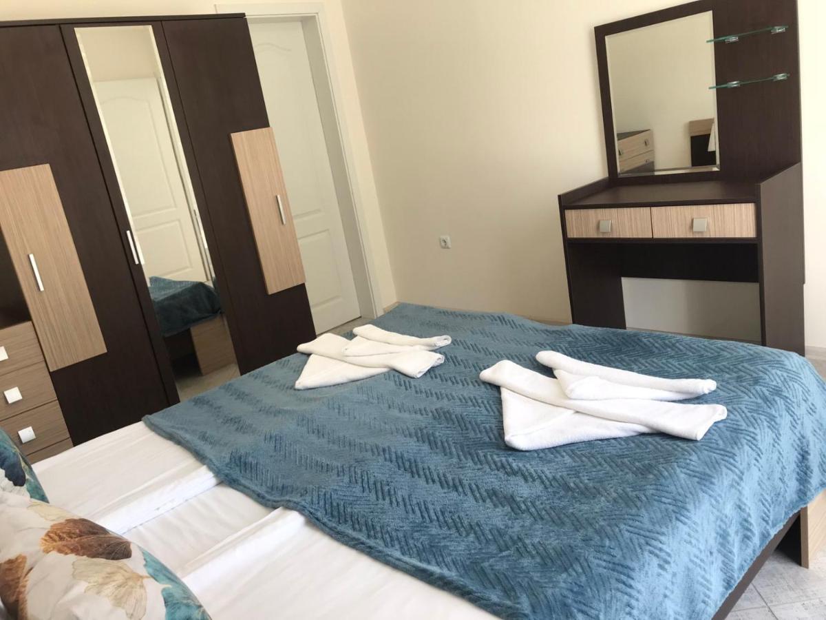 Apartcomplex Splendid Saints Constantine and Helena Екстер'єр фото