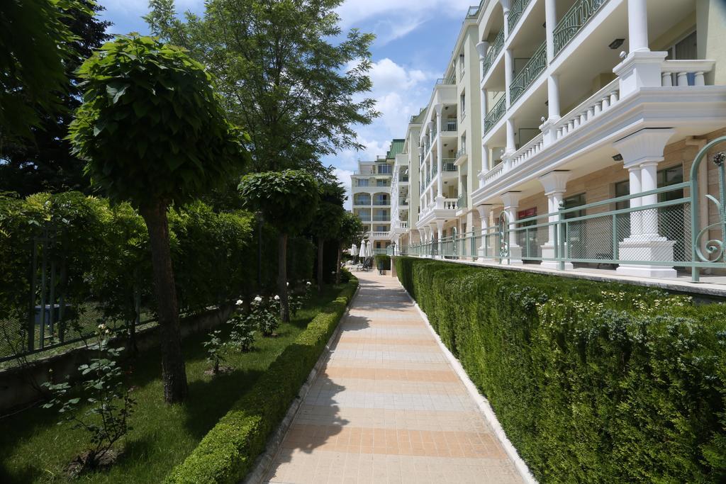 Apartcomplex Splendid Saints Constantine and Helena Екстер'єр фото