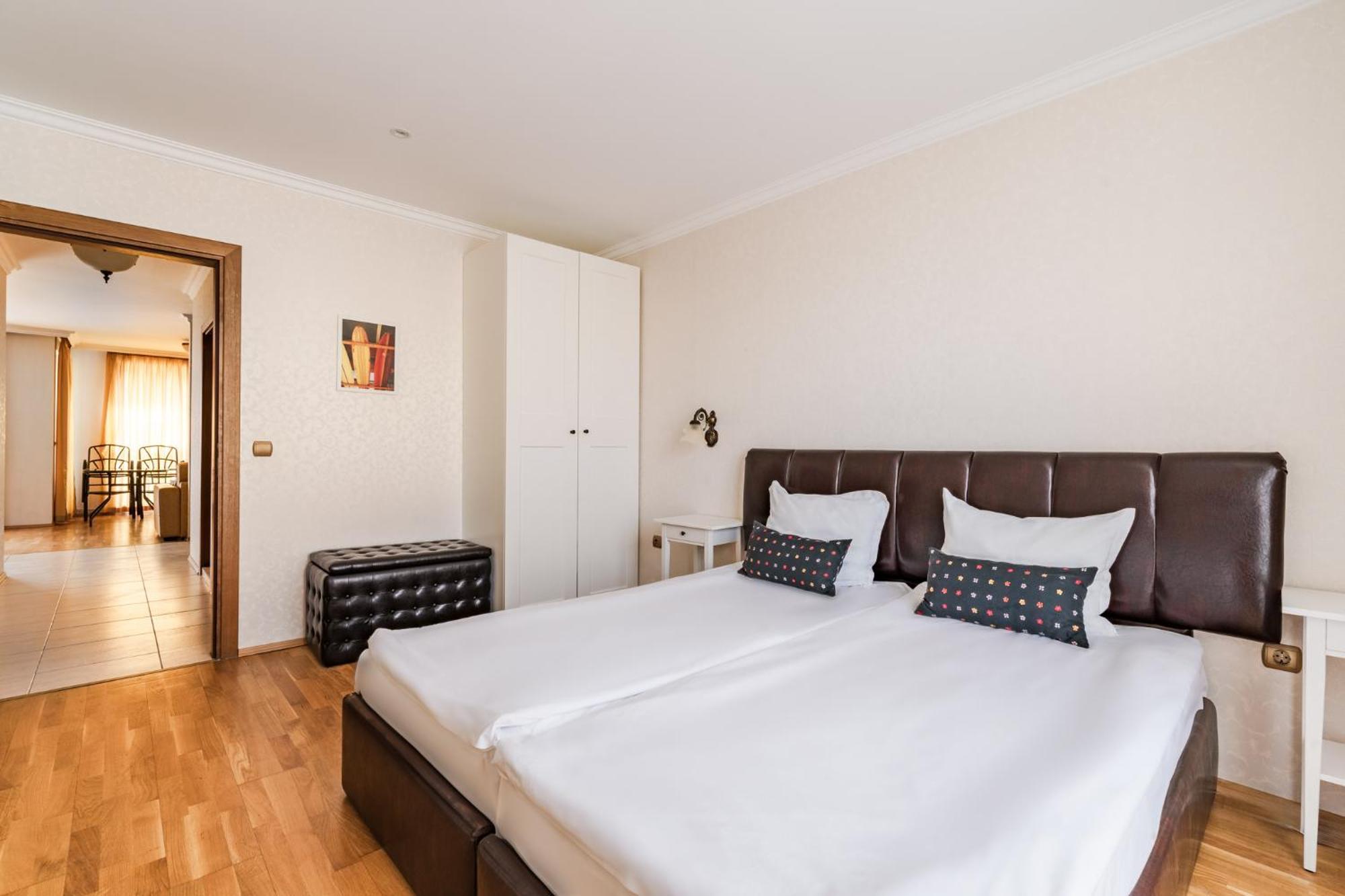 Apartcomplex Splendid Saints Constantine and Helena Екстер'єр фото