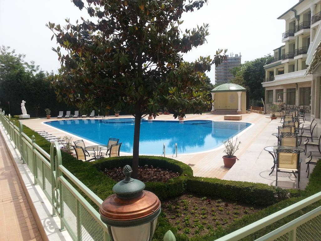 Apartcomplex Splendid Saints Constantine and Helena Екстер'єр фото